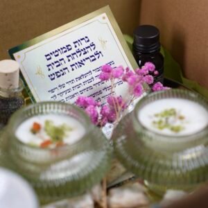 נרות פמוטים להצלחת הבית ולבריאות הנפש